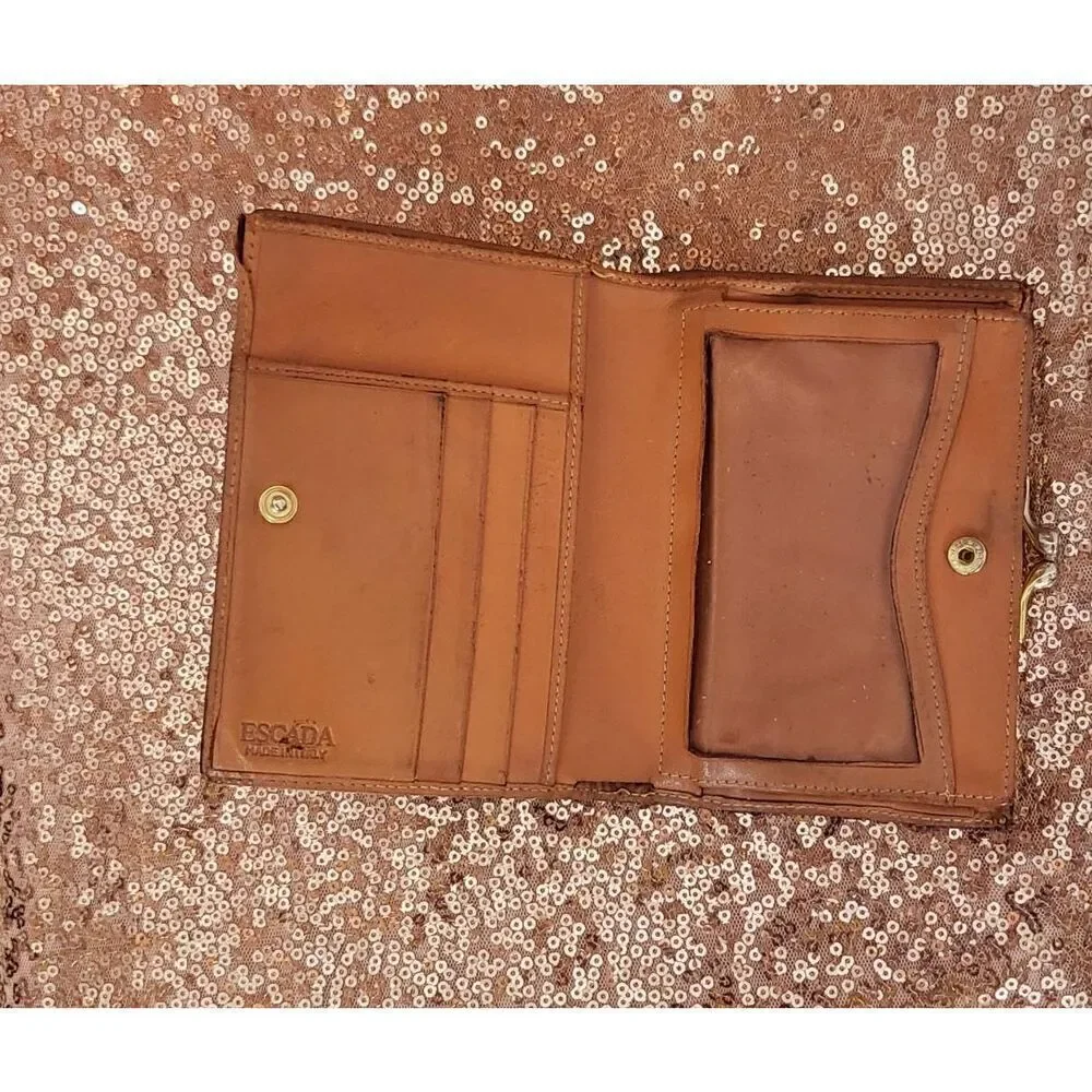 Escada wallet
